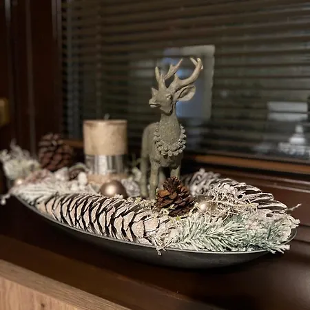 Lio - Free Garage Parking